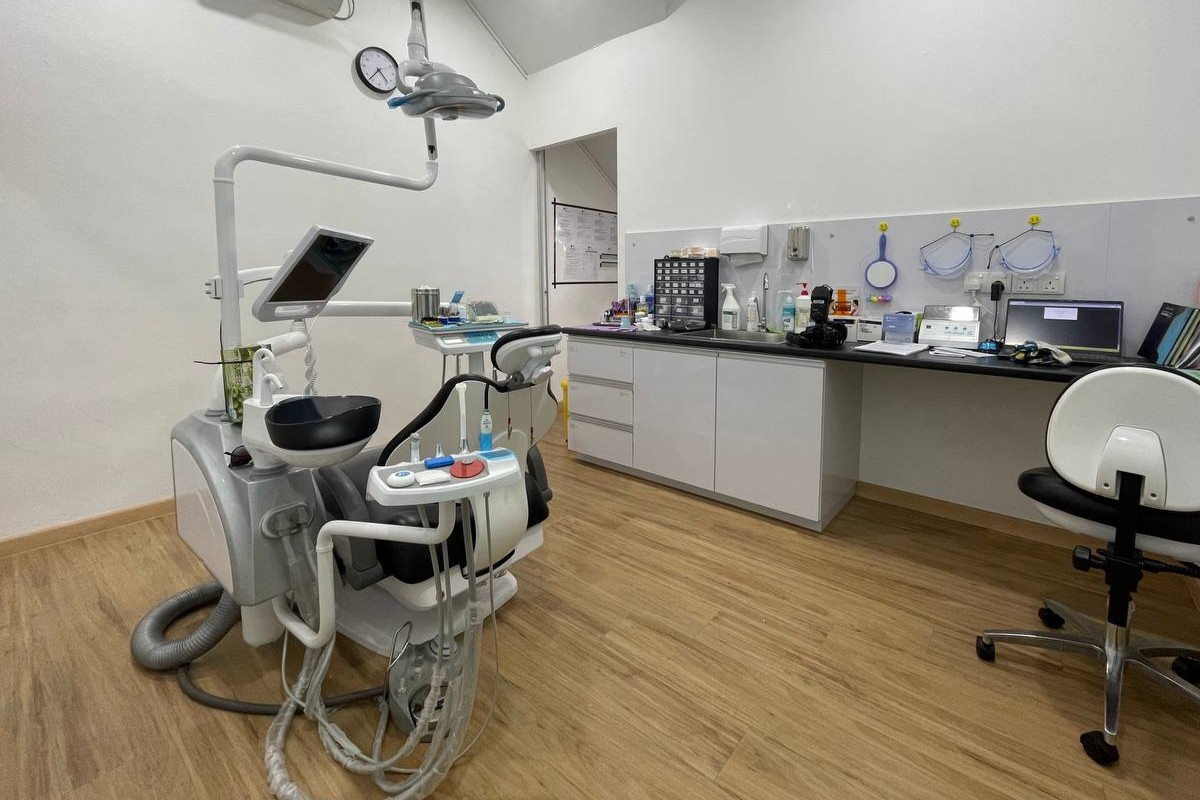Dental chair